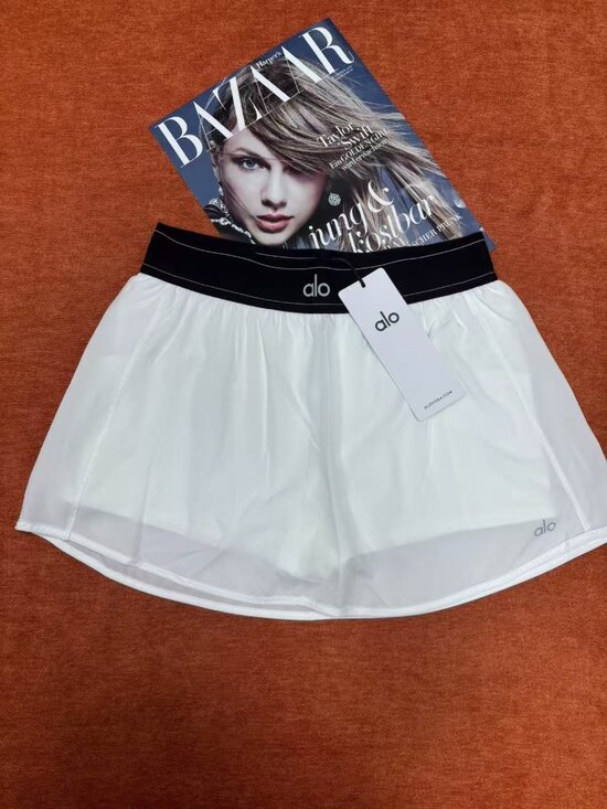 ALO Yoga Dresses & Skirts - ✨New Alo tennis skirt white 🎾sporty and casual style